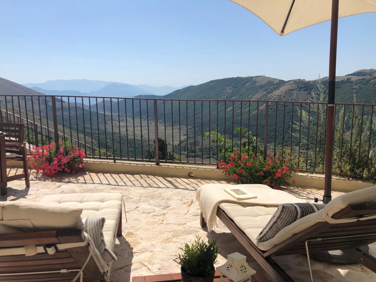 Il Terrazzo Apartment Santo Stefano Di Sessanio Luaran gambar